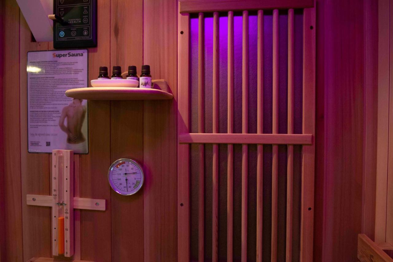 Studiobeerse Met Sauna Zwembad En Spaアパートメント エクステリア 写真